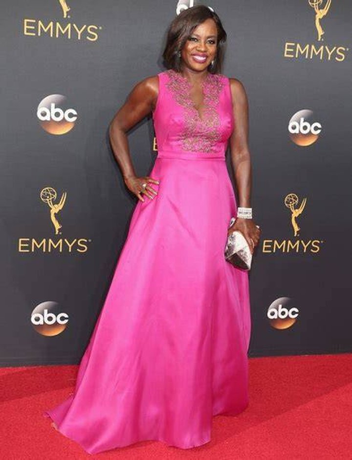 Viola Davis weight, height and age. We know it all!