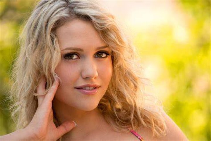 Wallpaper Mia Malkova, model, women, actress, pornstar, portrait