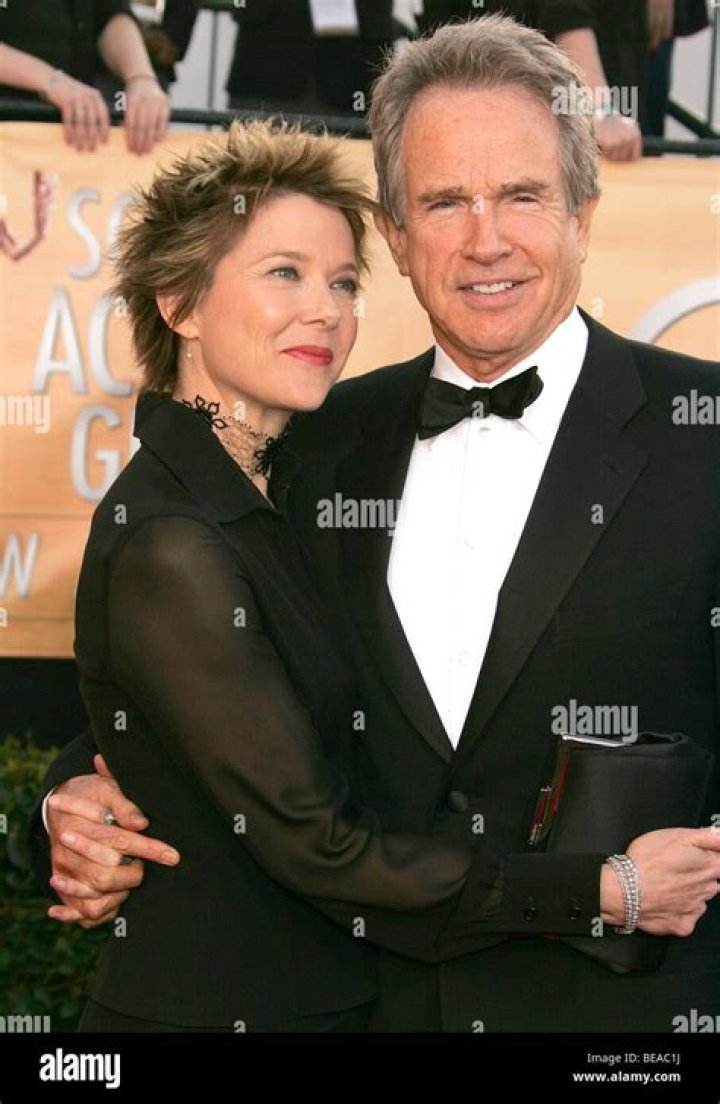 Warren Beatty & Wife of 31 Years Bening&rsquo;s Relationship Started