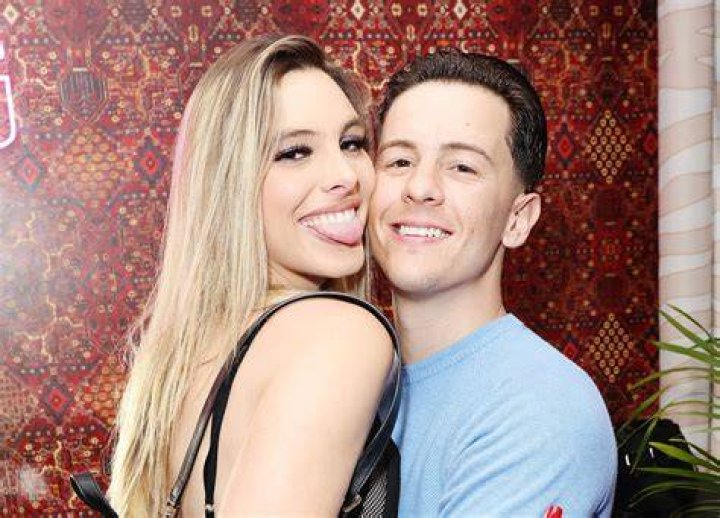 WATCH Guaynaa Asks Lele Pons To Marry Him at Tomorrowland 2022