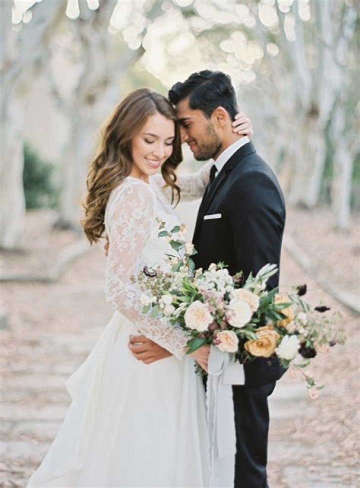 Wedding Couple Poses Photography, Wedding Poses, Wedding Couples