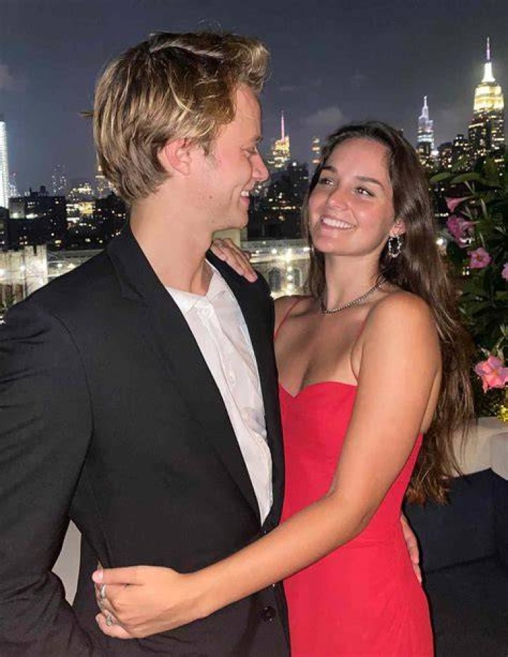 Who Is Elaine Siemek? 'Outer Banks' Rudy Pankow's Girlfriend