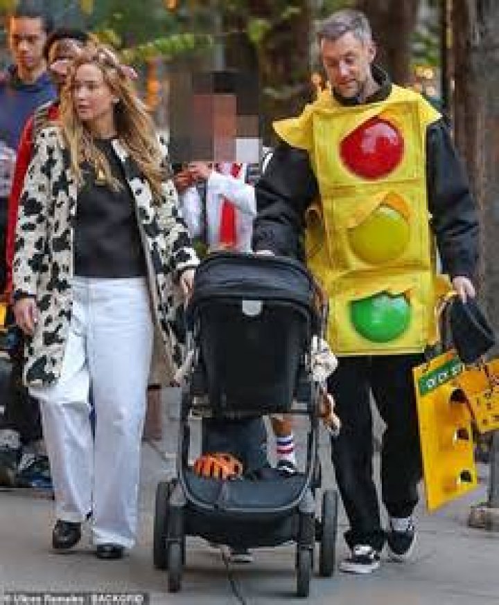 Who is Jennifer Lawrence&rsquo;s gallerist husband Cooke Maroney? The No Hard