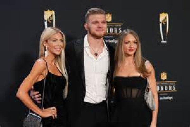 Who is Melissa Sinkevics? Aidan Hutchinson Mom