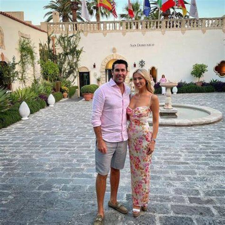Who is Rob Schmitt Wife? Bio, Net Worth 2023, Height