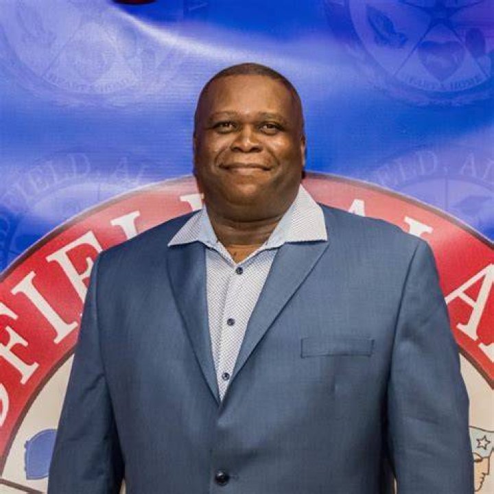Who is Terry, in Mayor of Kingstown