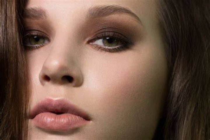 Why Is Gabriel Brown Wearing Makeup? Gabe Brown Eyeliner Photos ·