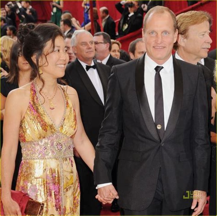Woody Harrelson hits red carpet with wife and daughters