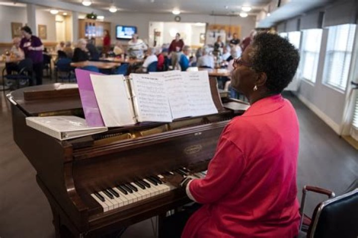 Working in Clark County Yvonne Payne, pianist, owner of Ebony Notes
