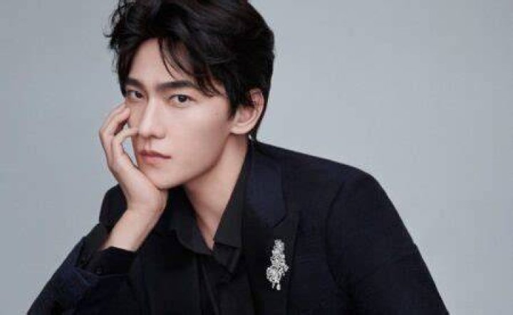 Yang Yang Biography, worth & lifestyle