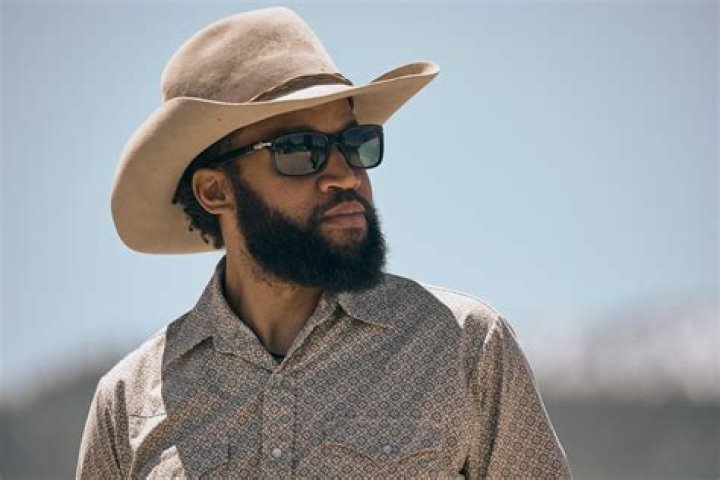 Yellowstone Cast Denim Richards Wife Is He Married? Family And Net