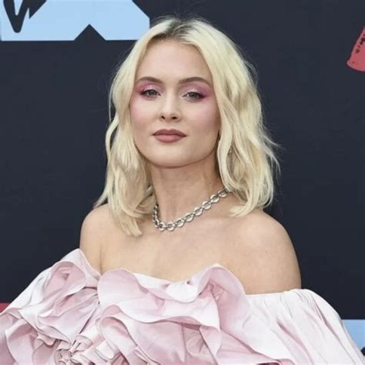 Zara Larsson Wiki, Age, Boyfriend, Family, Height, Net Worth