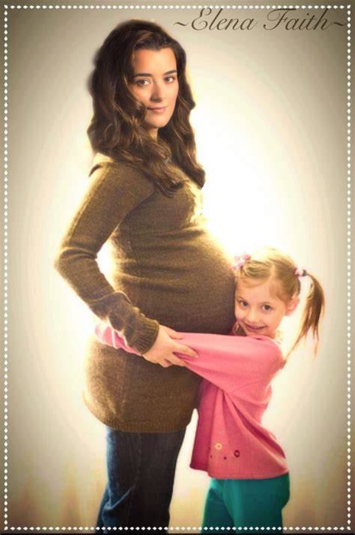 Ziva with her daughter Tali. )