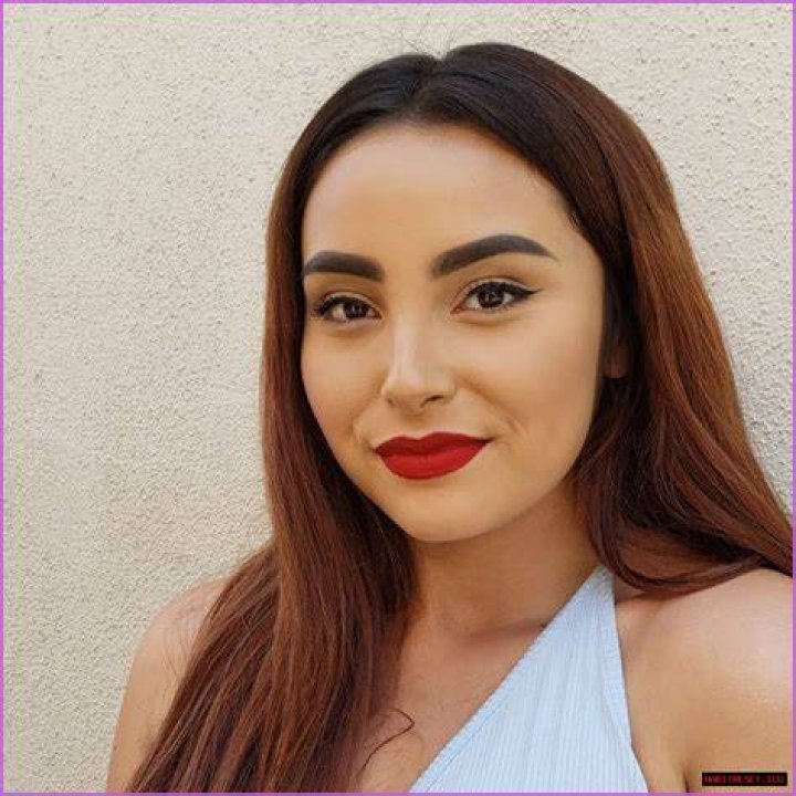 Zoey Luna Net Worth, Age, Height, Weight, Early Life, Career, Bio